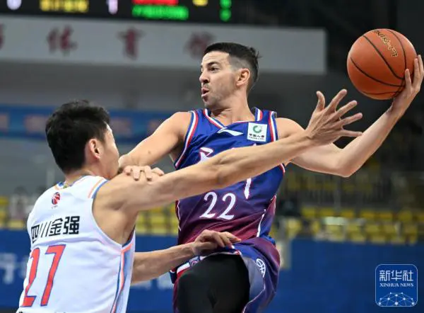 为什么智能穿戴设备对篮球运动员发展重要_2